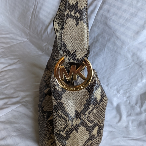 Michael Kors Python Print Bag - Picture 4 of 16